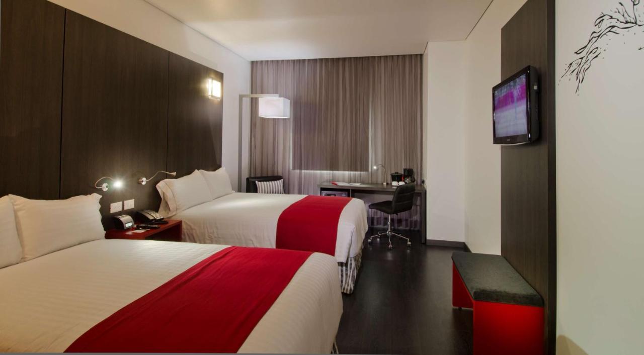 Ramada Encore By Wyndham Guadalajara Sur Palomar Exterior foto