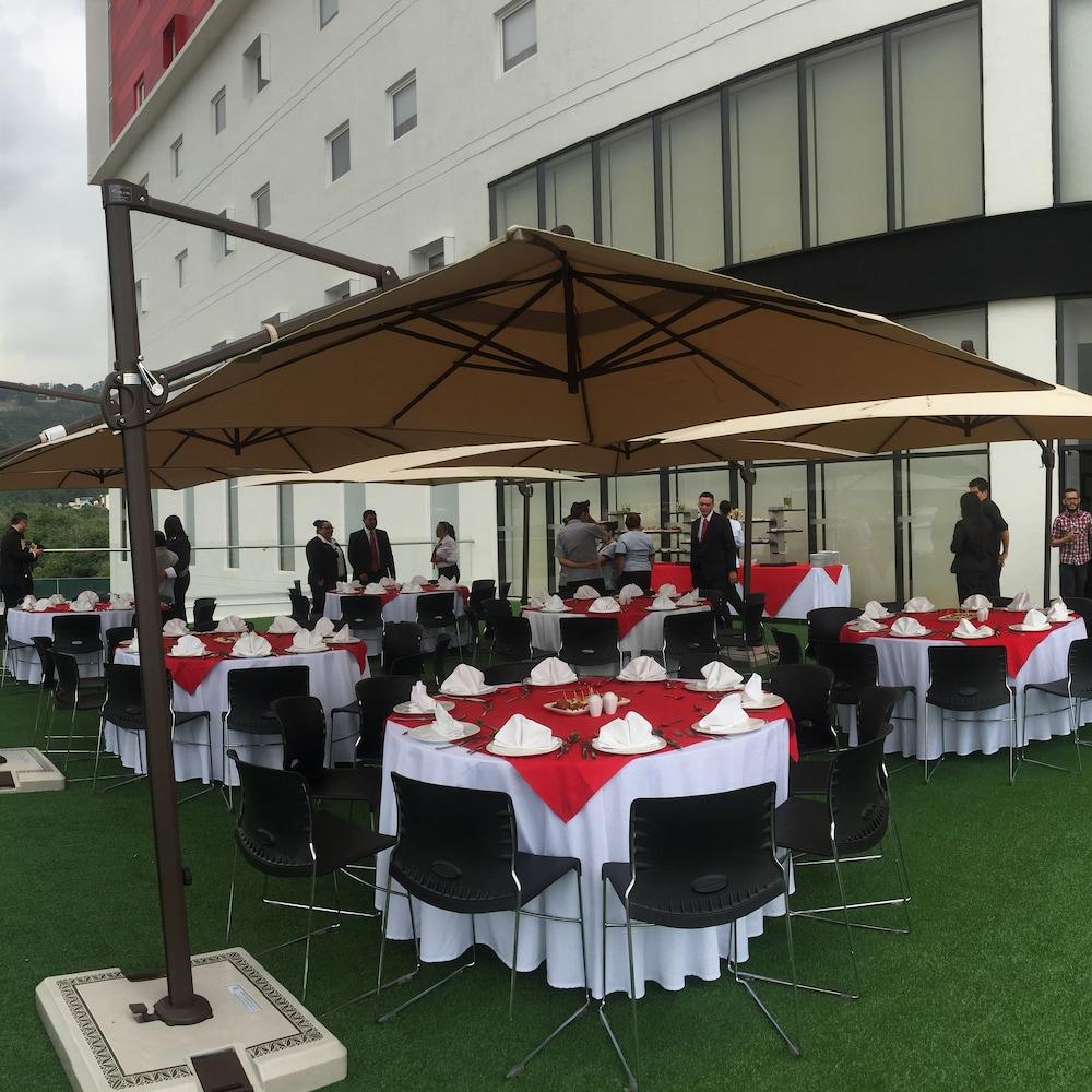 Ramada Encore By Wyndham Guadalajara Sur Palomar Exterior foto
